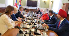10. jul 2023. Sastanak članova Odbora za spoljne poslove i delegacije Parlamenta Ujedinjenog Kraljevstva